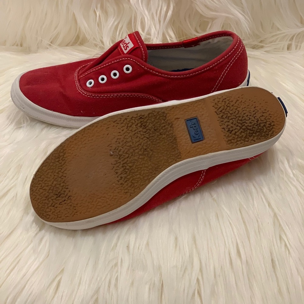 Shoe - Picture 2 of 2